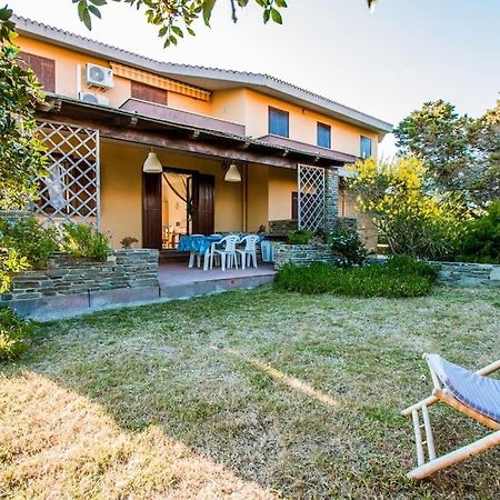 L' Elicriso, A Pochi Passi Dal Mare Con Giardino Privato - The Elicriso, A Few Meters From The Sea, With Private Garden Apartment Stintino Exterior photo